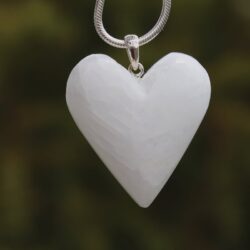 Baryt-Anhänger mit Silberöse B3