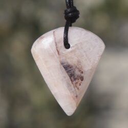 Baryt-Anhänger mit Loch B2